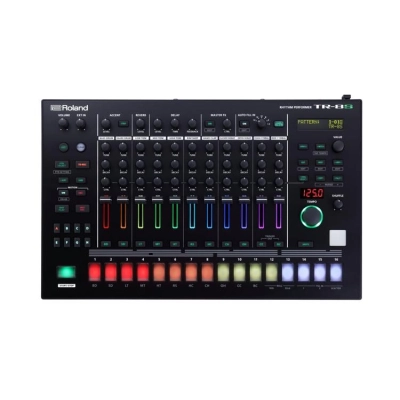 Ritmo mašina / sampleris Roland TR-8S