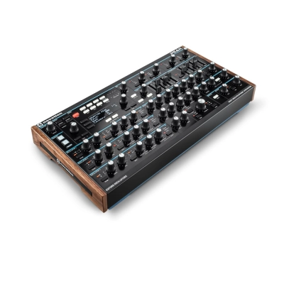 Sintezatorius Novation Peak