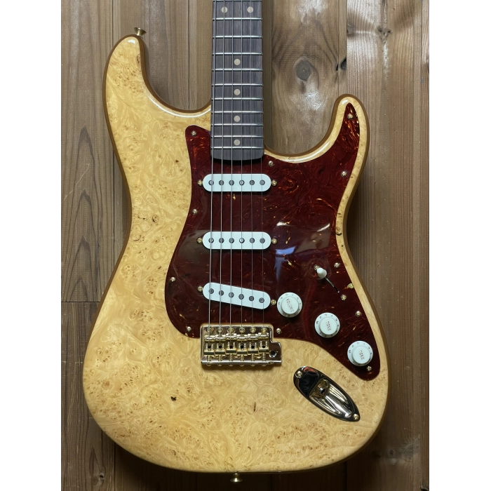 Elektrinė gitara Fender Custom Shop Artisan Maple Burl Stratocaster