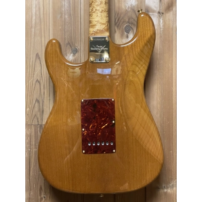 Elektrinė gitara Fender Custom Shop Artisan Maple Burl Stratocaster